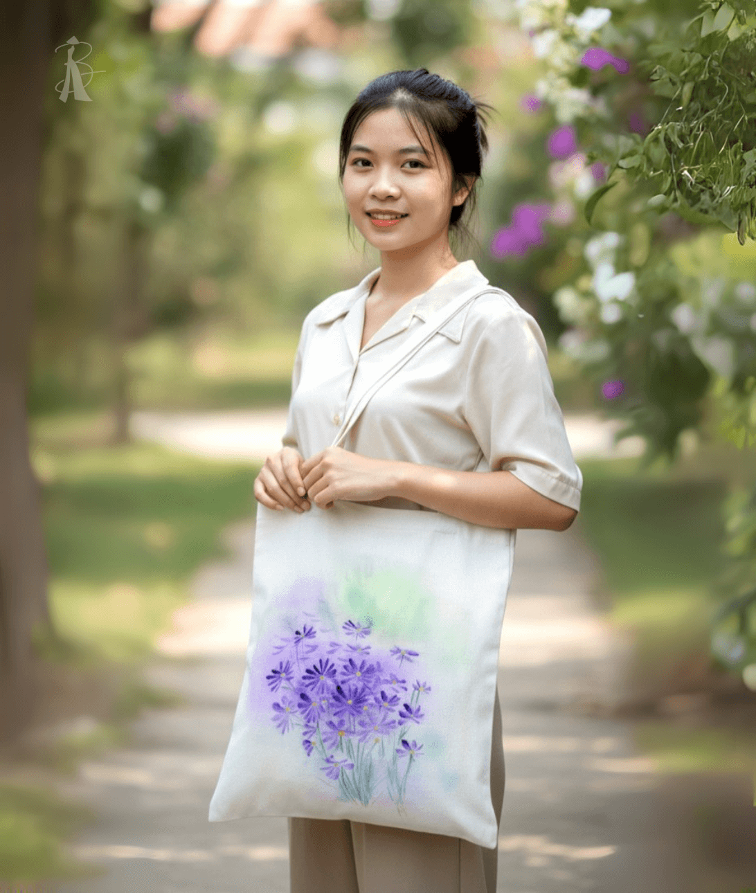 Túi vải bố vẽ tay hoa cúc tím Túi vải bố vẽ tay hoa cúc tím