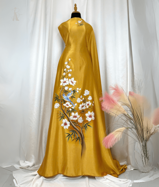 vải áo dài vẽ tay dành cho bà sui