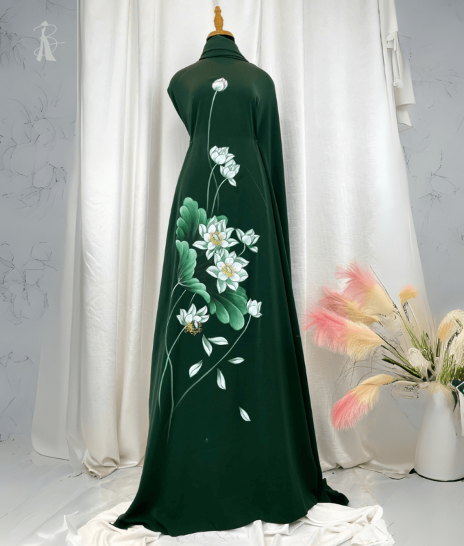 vải áo dài vẽ tay hoa sen trắng